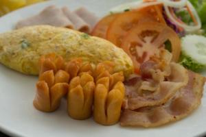 Hua Hin White Villa Hotel - SHA Certified