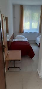 Budget Twin Room room in CPPI Nord