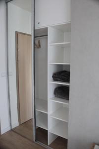 Apartament Wspólna19 (Centrum, garaż podziemny, klimatyzacja )