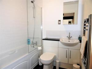 Providence Balcony Apartments - Maidenhead by Cliftonvalley Apartments