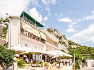 Refreshing Apartment in Omi with Balcony