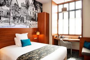Standard Queen Room room in Best Western Plus Hôtel Colbert