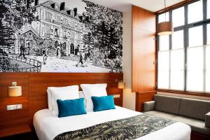 Comfort Queen Room with City View room in Best Western Plus Hôtel Colbert