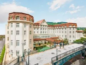 宝塚ホテル (Takarazuka Hotel)