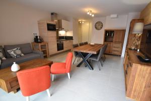 Maisons de vacances VAUJANYLOCATIONS - Domaine du Patre : photos des chambres