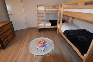 Maisons de vacances VAUJANYLOCATIONS - Domaine du Patre : photos des chambres