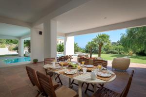 Ixian Hilltop Villa