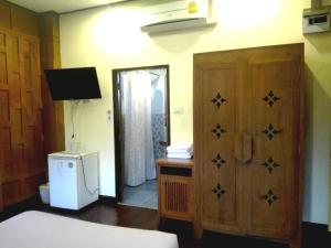 Luang Chumni Village