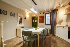 Deluxe Apartment Casa Flores with Sea View & Terrace