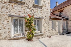 Maisons de vacances Gite Leomie - Maison en pierre au pied des vignes - Monthurel : photos des chambres