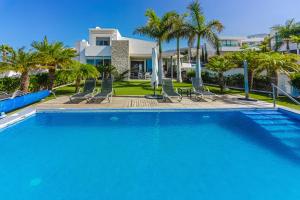 Villa Eleonora Luxury Villa with Heated Pool Ocean View in Adeje Tenerife
