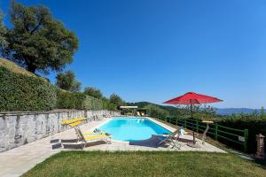 Villa Mario, piscina privata,aria cond,immersa nel verde,campagna Toscana