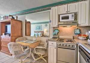 Oceanfront Daytona Beach Studio with Balcony