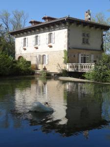 Hotels Hostellerie Restaurant Les Gorges de l'Aveyron : photos des chambres