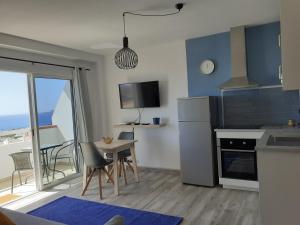 KC home abroad panoramic sea view