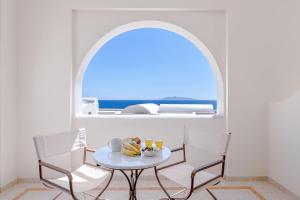 Epavlis Hotel & Spa Santorini Greece