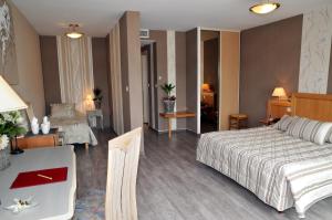 Family Room room in Hostellerie Du Mont Aimé