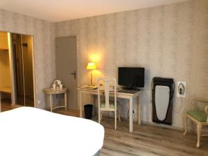 Hotels Logis Hostellerie Du Mont Aime : Chambre Double Classique