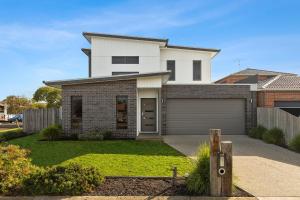 TORQUAY Relax and Unwind Beach 300m Table Tennis