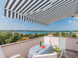 Apartment F-3 Klimno - 4hvězdičkové hotely ve městě Klimno