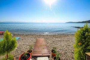 Elena Beach Apartment