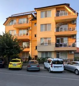 Семеен хотел Авалон - Atiya