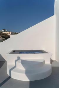 Thallos Cave House and Apartments Santorini Greece