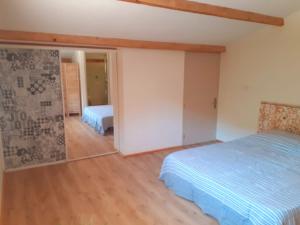 Appartements Greoux les bains - appartement 4 personnes - Domaine des Broues : photos des chambres