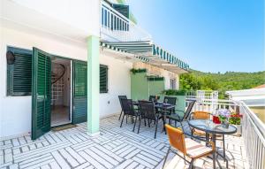 Gorgeous Home In Ston With Wifi 