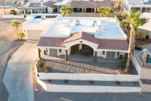 Less Than 2 Mi to Lake Havasu Spacious Home with Patio!
