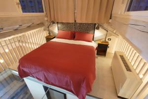 Deluxe Suite room in Rosso Cortese