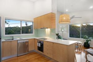 Seascape Scotts Head