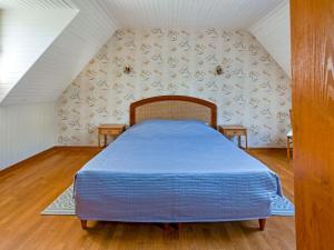 Maisons de vacances Quaint Holiday Home in Logonna Daoulas near Sea : photos des chambres