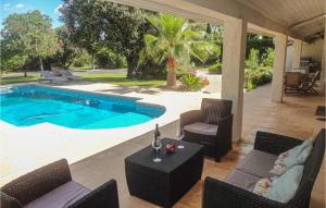 Maisons de vacances Nice Home In Vias With Wifi, Private Swimming Pool And Outdoor Swimming Pool : photos des chambres