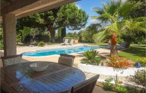 Maisons de vacances Nice Home In Vias With Wifi, Private Swimming Pool And Outdoor Swimming Pool : photos des chambres