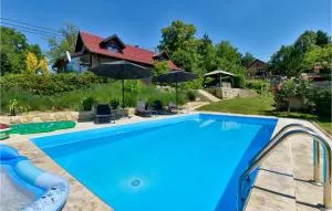 Beautiful Home In Seketin With Sauna - Škriljevec
