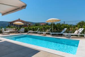 Marula holiday home - with heated pool