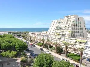 STUDIO 2-3 pers PARKING CLIM VUE PORT ET MER - لا غراند موت
