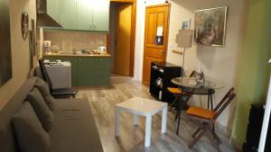 Mini suite neighboring the center