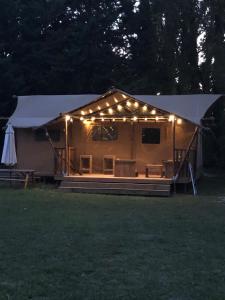 Tentes de luxe Lodge St Exupery : photos des chambres