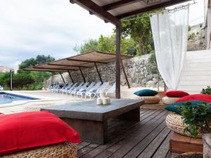 Casa de Can Riera con Piscina Comunitaria