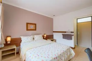 Applewood B&B - 茂物