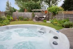 Woodlea House with Hot tub with Free Parking - Upper Poppleton