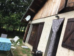 Chalets Ancienne Bergerie au coeur de la nature dans le parc du Vercors. : photos des chambres