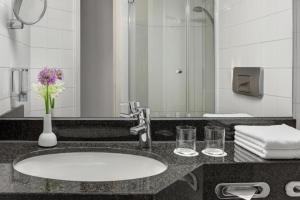 Business Double or Twin Room room in IntercityHotel Kiel