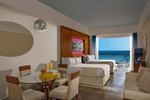 Altitude by Krystal Grand Los Cabos -Inclusive