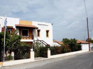 Pennystella Apartments