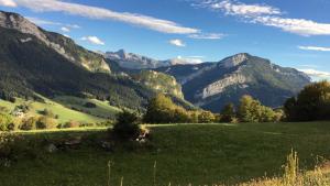 Chalets Ancienne Bergerie au coeur de la nature dans le parc du Vercors. : photos des chambres