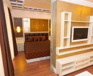 Golden Rainbow Beach Hotel