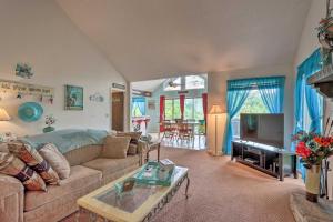 Less Than 1 Mi to the Lake Osage Beach Home with Deck